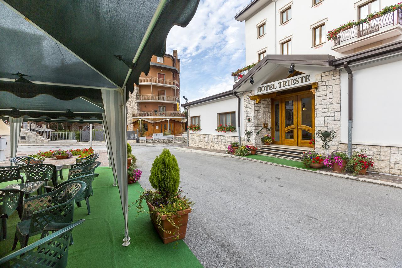 רוקרזו Hotel Trieste מראה חיצוני תמונה