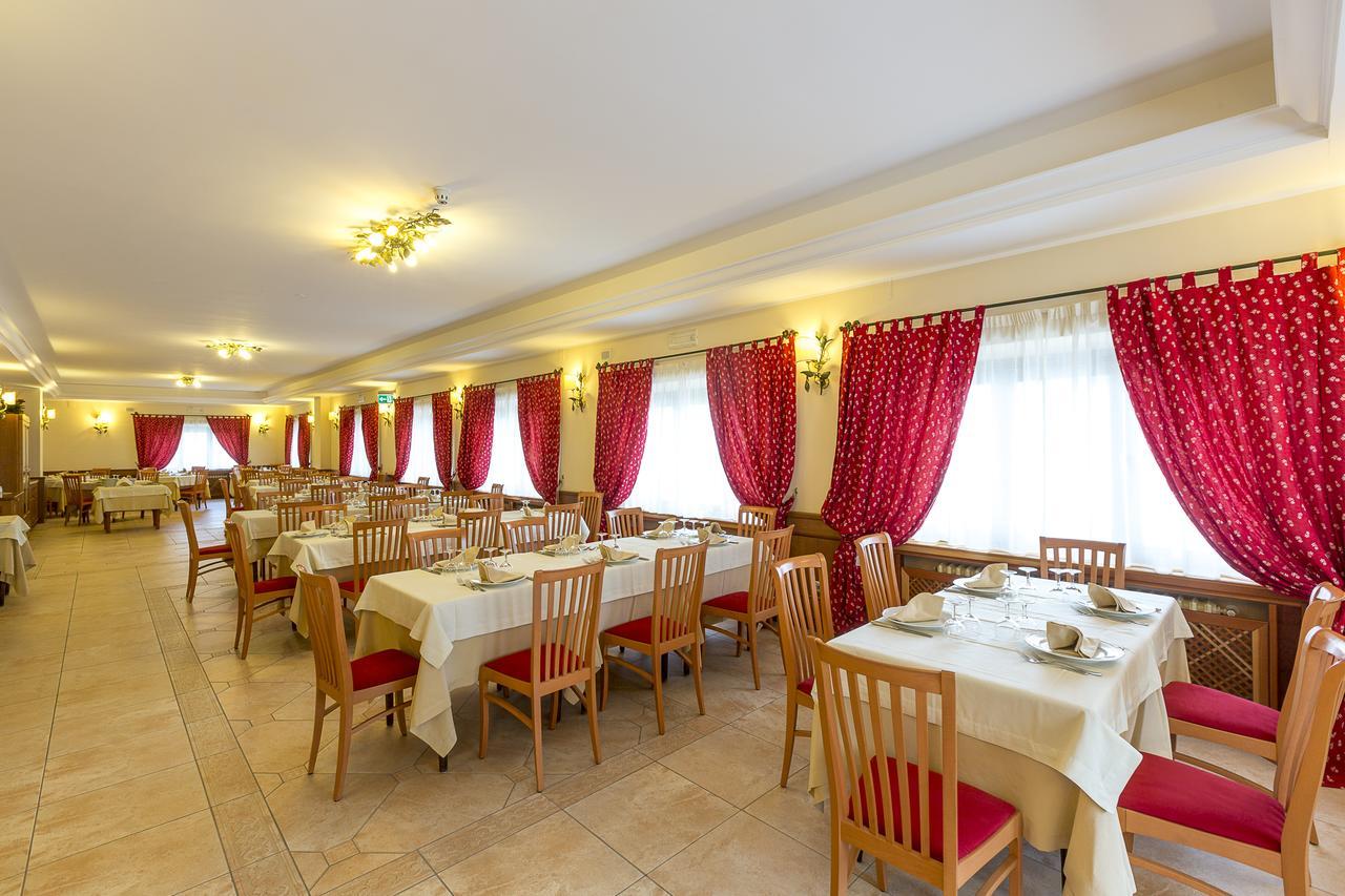 רוקרזו Hotel Trieste מראה חיצוני תמונה